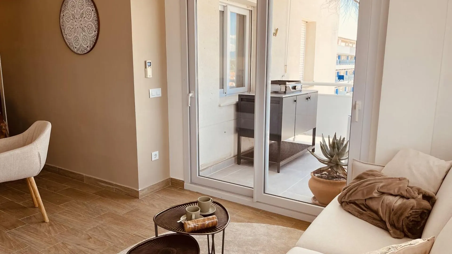 Appart Serenity, Canal, Amarre, Piscine Et Jacuzzi Roses 0*,